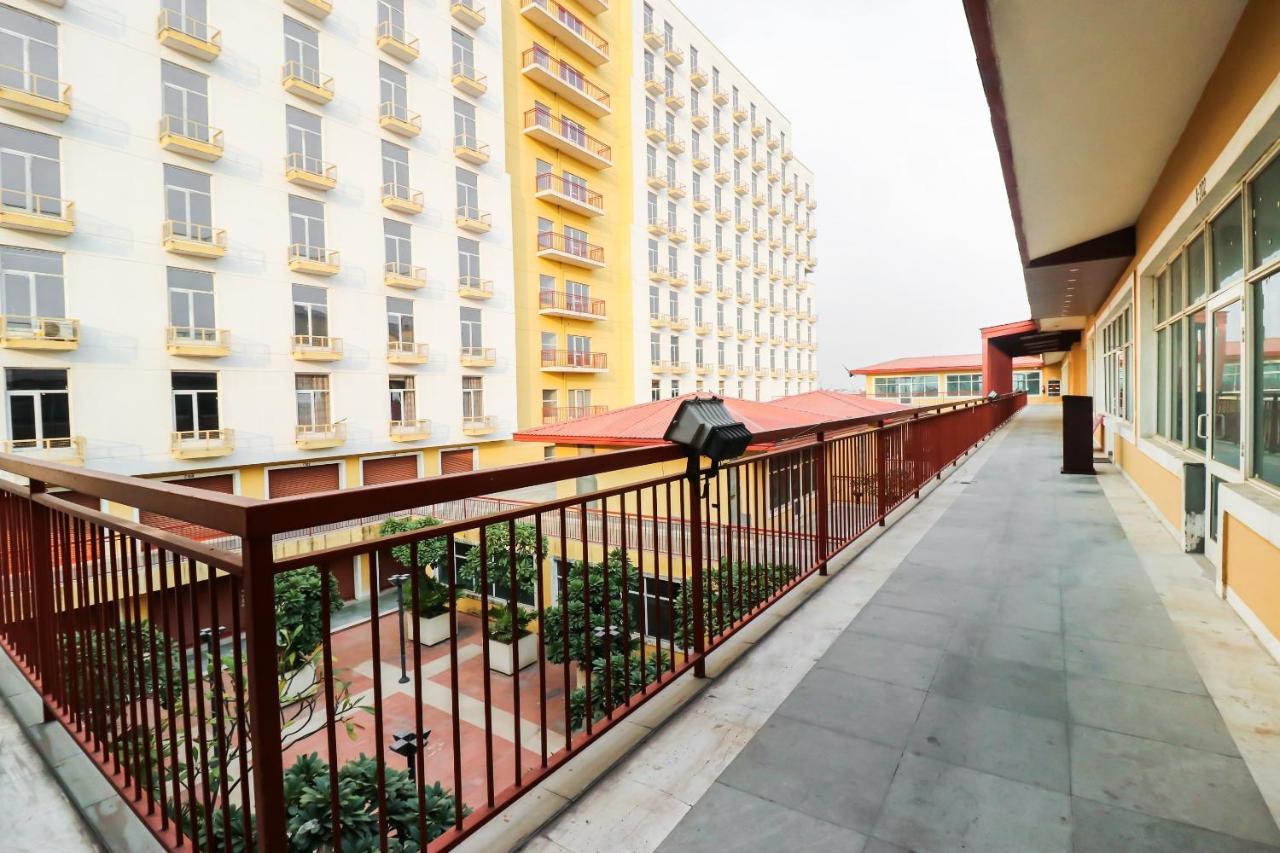 Hotel Grand 81 Faridábád Kültér fotó