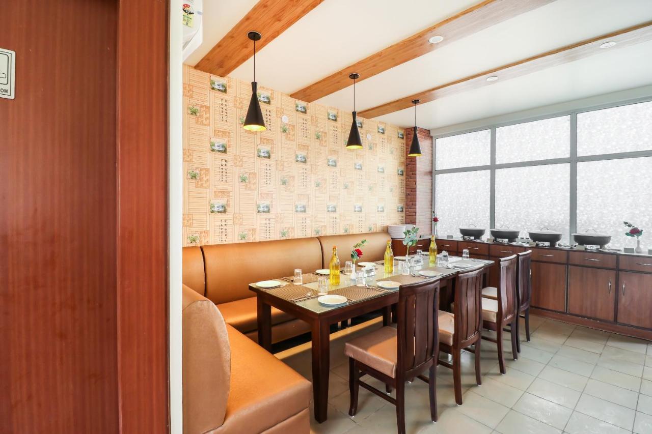 Hotel Grand 81 Faridábád Kültér fotó